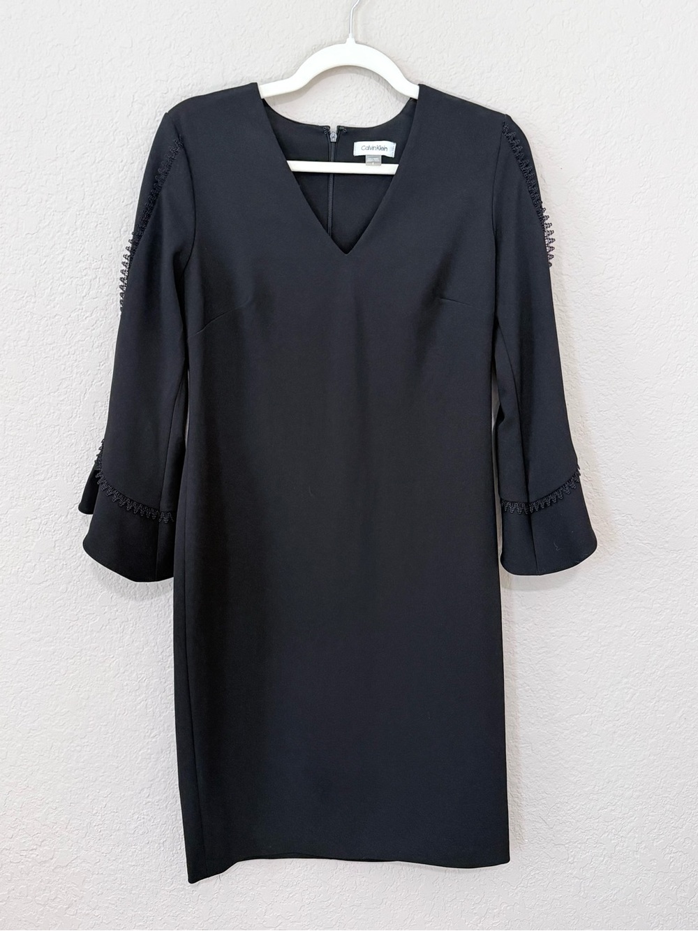 Calvin Klein Black V-Neck Long Sleeve Sheath Dress